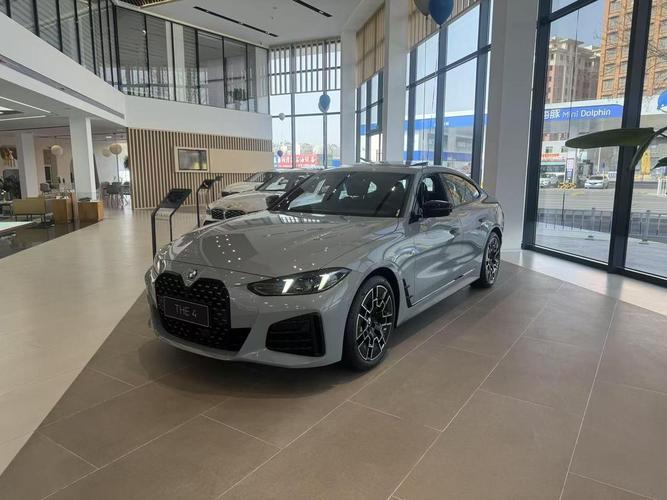 宝马4系4门版(宝马4系四门款)