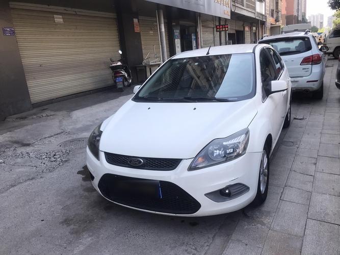 福特福克斯两厢2014款自动挡(福克斯2014款两厢16自动)