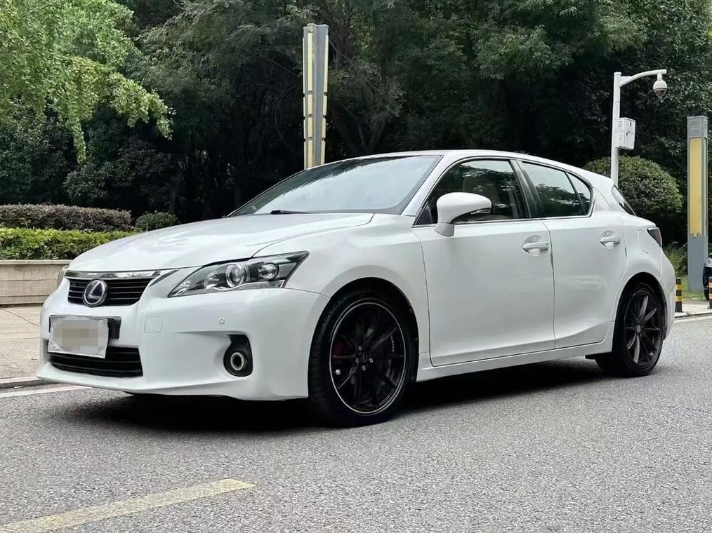 雷克萨斯ct和高尔夫哪个好/雷克萨斯 高尔夫