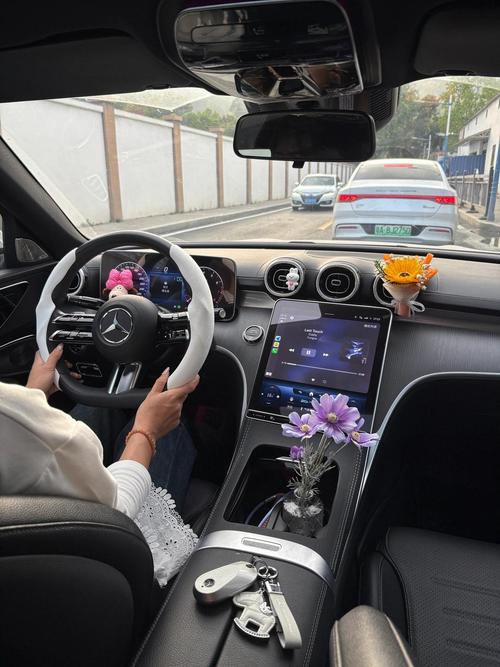 车内装饰有哪些最实用／车内装饰有哪些最实用的