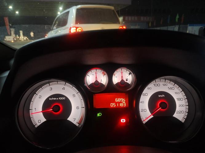 标致308油耗多少真实油耗 标致308哪一年款最好