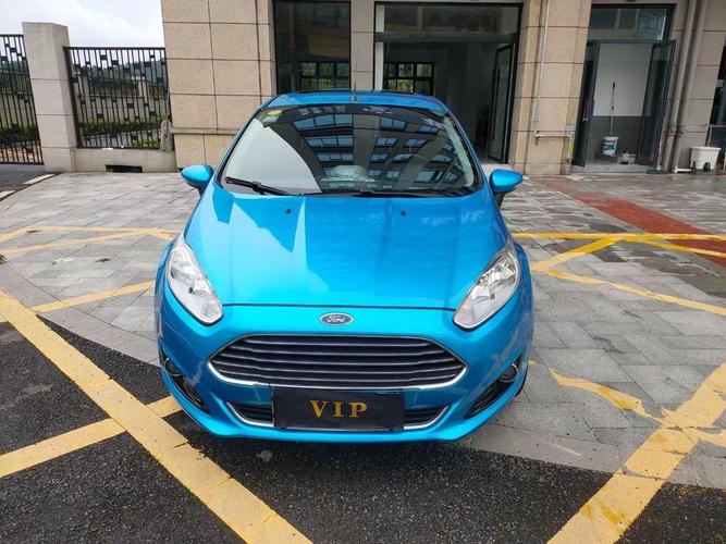 2013款嘉年华自动挡 嘉年华2013自动时尚型