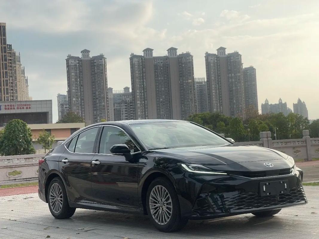 凯美瑞2025新款落地价多少 丰田凯美瑞2025款落地多少钱