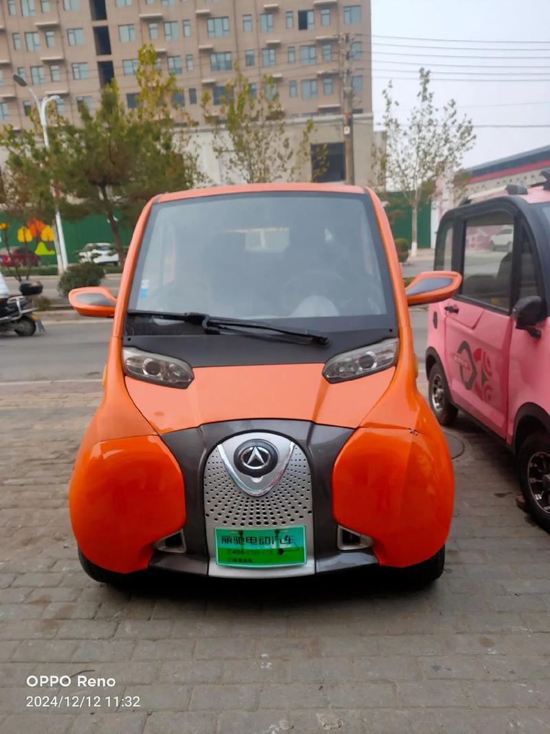 出售电动四轮车4000/出售电动四轮车一辆