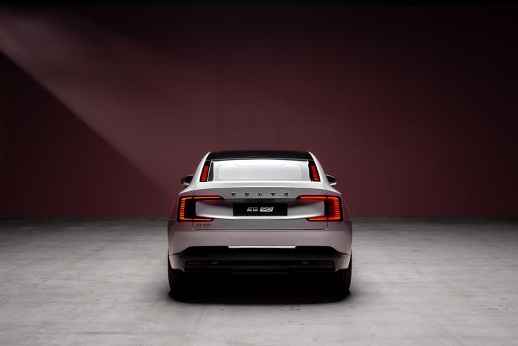 volvo汽车图片,volvo车系大全