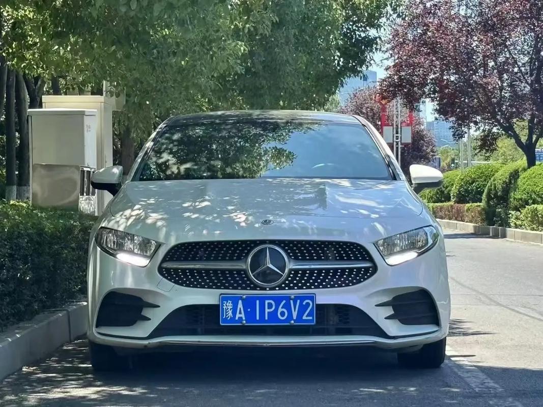 a180l奔驰2022款落地价 奔驰a180优惠7万落地价