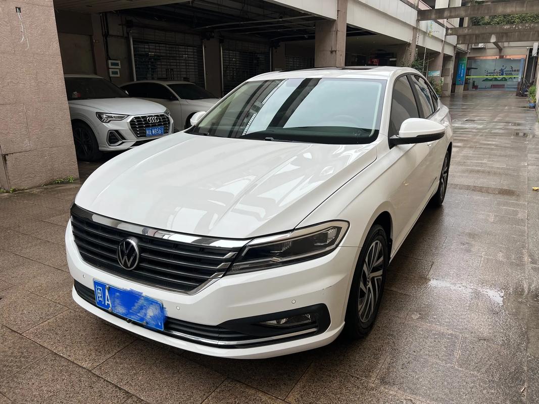 大众郎报价及图片(大众朗逸2022款报价及图片)